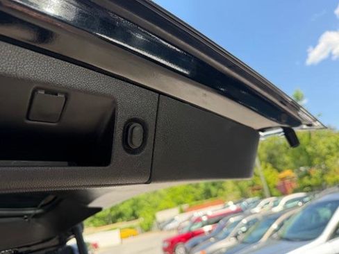 Used 2019 Chevrolet Suburban LT AWD/4WD image 32