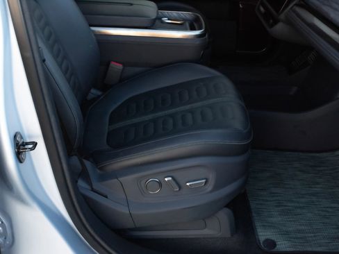 Used 2022 Rivian R1T Launch Edition image 18