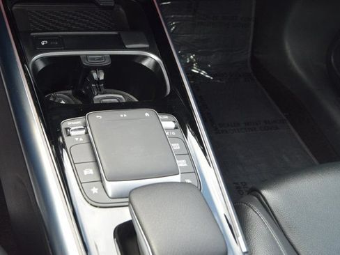 Used 2022 Mercedes-Benz GLA 250 4MATIC image 30