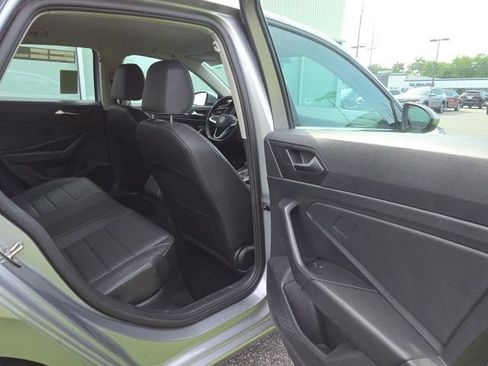 Used 2024 Volkswagen Jetta SE FWD image 11