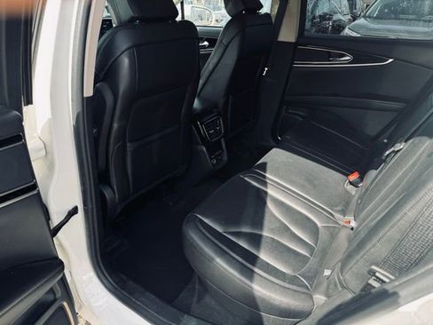 Used 2023 Lincoln Nautilus Standard image 21