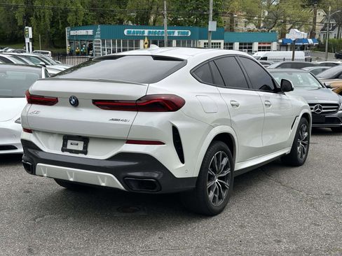 Used 2022 BMW X6 xDrive40i w/ M Sport Package AWD/4WD image 4