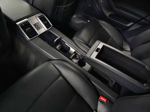 Used 2013 Porsche Panamera GTS image 37