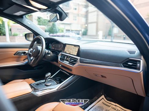 Used 2019 BMW 330i xDrive Sedan w/ M Sport Package image 15