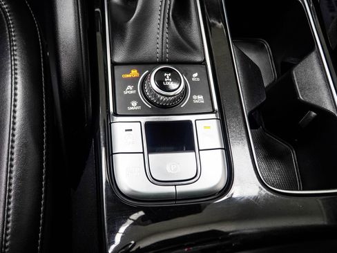 Used 2025 Kia Telluride S AWD/4WD image 16