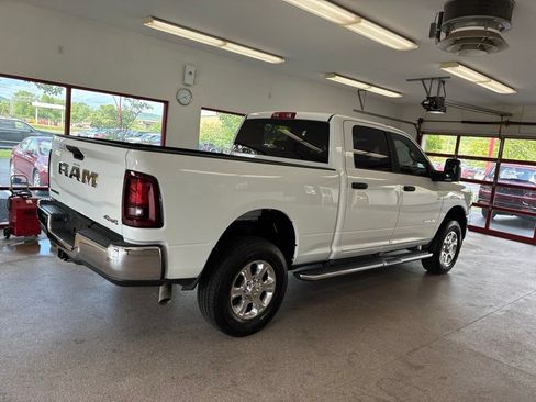 Certified 2025 RAM 2500 Big Horn AWD/4WD image 28