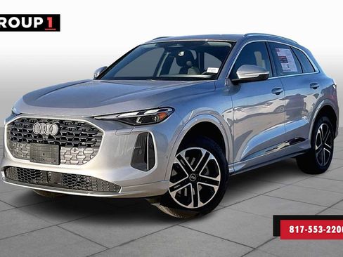 Used 2025 Audi Q5 Premium w/ Convenience Package image 1