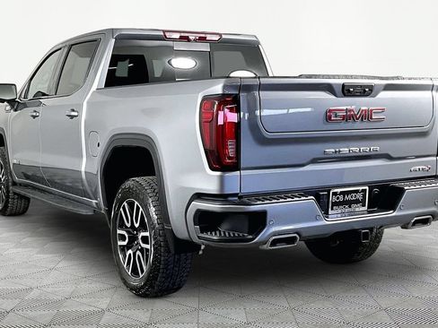 Used 2025 GMC Sierra 1500 AT4 w/ AT4 Premium Package AWD/4WD image 4