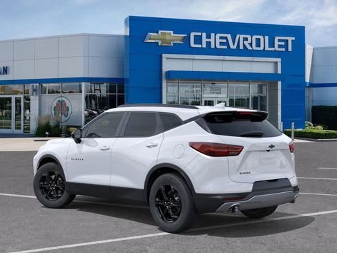 New 2026 Chevrolet Blazer LT image 3