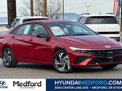Certified 2025 Hyundai Elantra SEL w/ Cargo Package