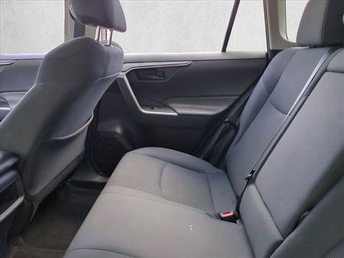 Certified 2019 Toyota RAV4 LE FWD image 17