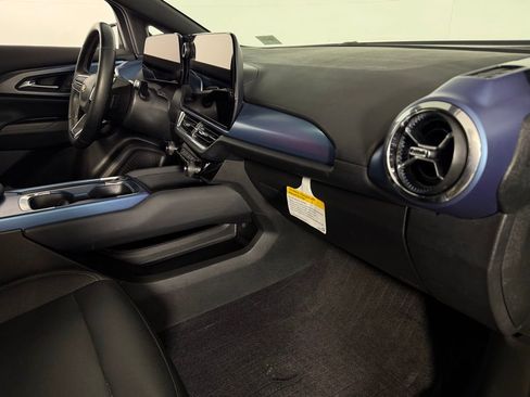 Used 2024 Chevrolet Equinox EV LT image 33