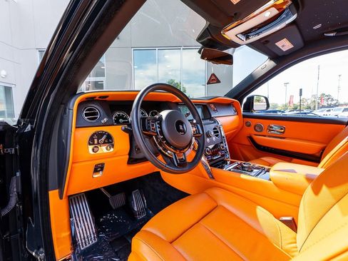 Used 2022 Rolls-Royce Cullinan w/ Technology Package AWD/4WD image 30