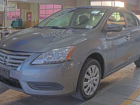 Used 2015 Nissan Sentra SV image 2