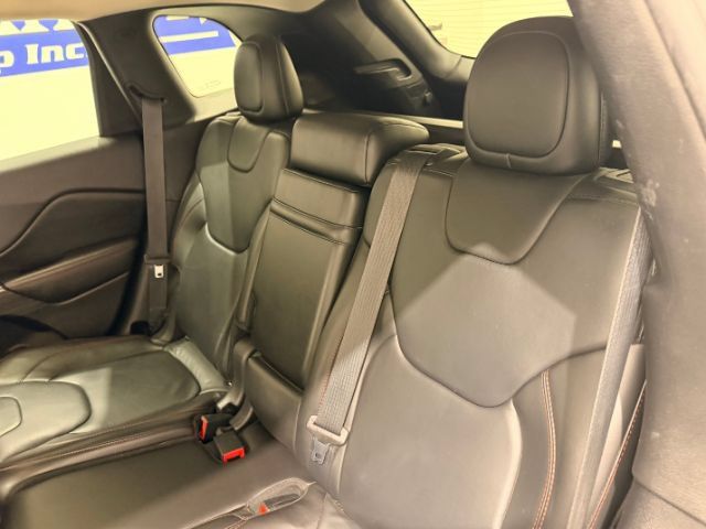 Used 2015 Jeep Cherokee Trailhawk w/ Comfort/Convenience Group AWD/4WD image 47