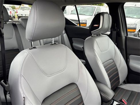 Used 2023 Nissan Kicks SR w/ SR Premium Package image 30