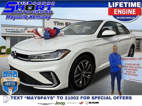 Used 2025 Volkswagen Jetta SE image 1