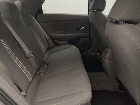 Used 2025 Hyundai Elantra Sport FWD image 19