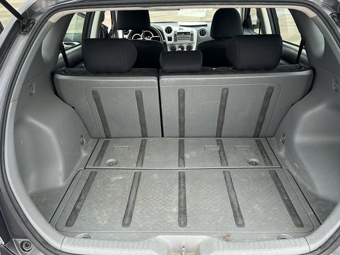 Used 2010 Pontiac Vibe w/ Preferred Package image 17