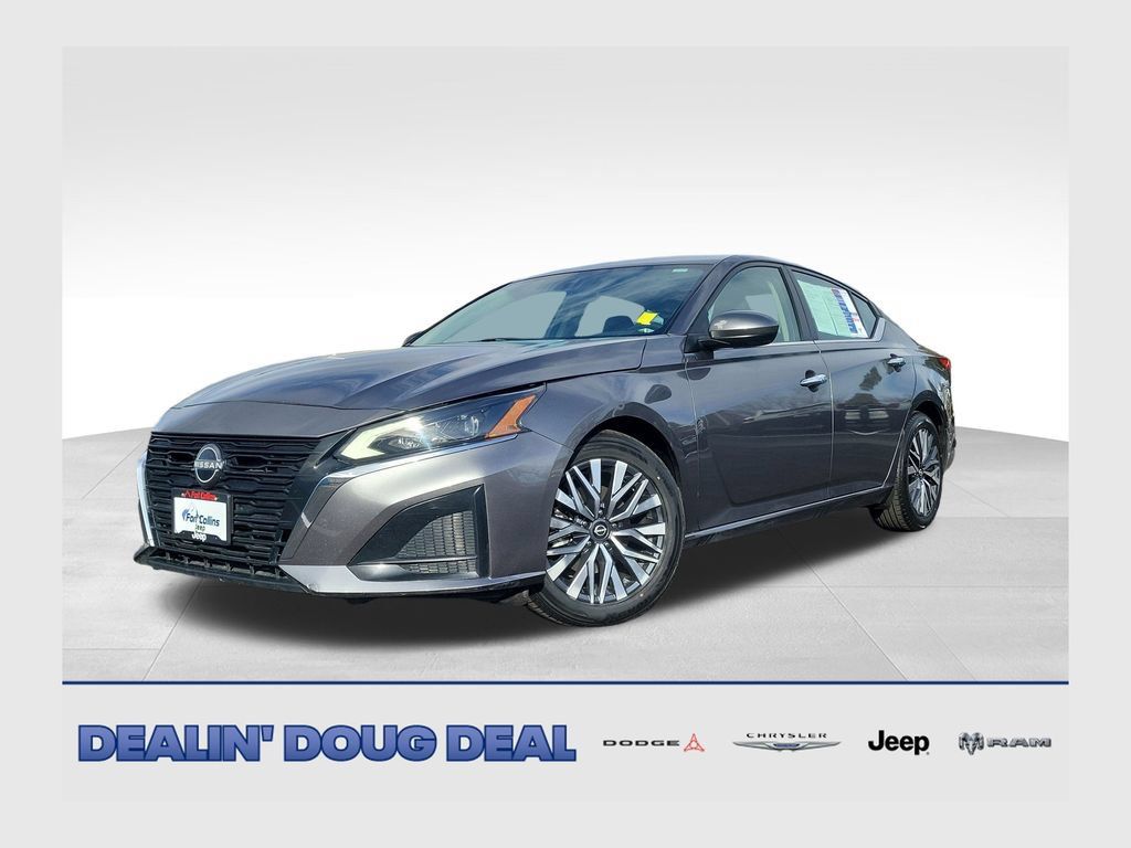 Used 2023 Nissan Altima 2.5 SV FWD image 1