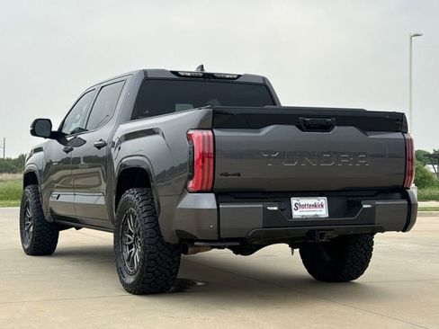 Used 2022 Toyota Tundra Platinum AWD/4WD image 6