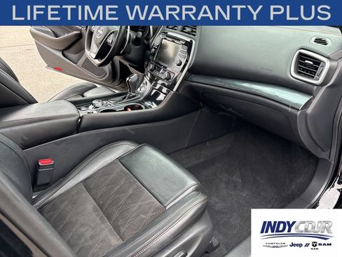 Used 2023 Nissan Maxima SR w/ Sport Mat Group FWD image 12