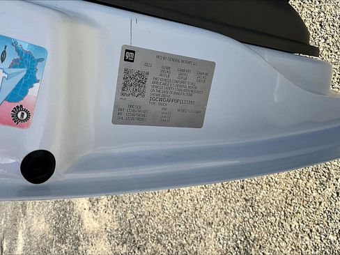 Used 2023 Chevrolet Express 2500 w/ Driver Convenience Package image 4