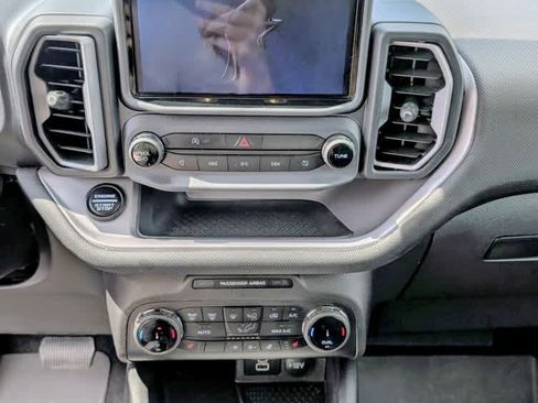 Used 2023 Ford Bronco Sport Outer Banks w/ Tech Package AWD/4WD image 11