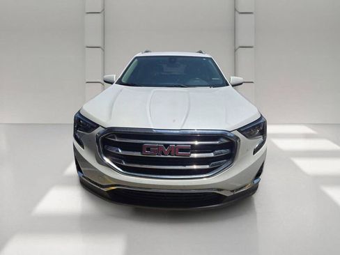 Used 2021 GMC Terrain SLT w/ LPO, Floor Liner Package FWD image 2