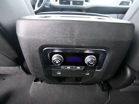 Used 2024 Chevrolet Suburban LT AWD/4WD image 17