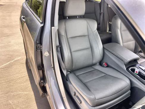 Used 2016 Acura RDX FWD w/ Technology Package image 12