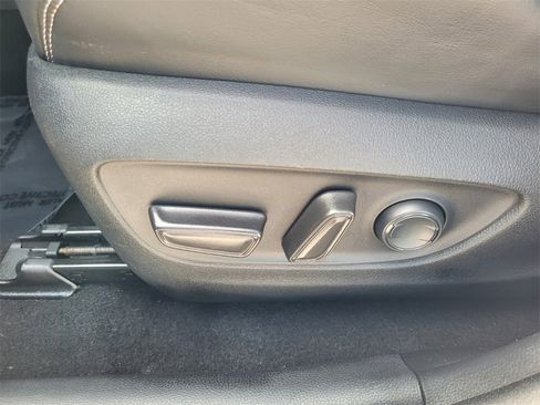 Used 2020 Toyota RAV4 XLE Premium image 4