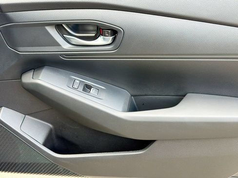 Used 2025 Honda Accord LX image 17