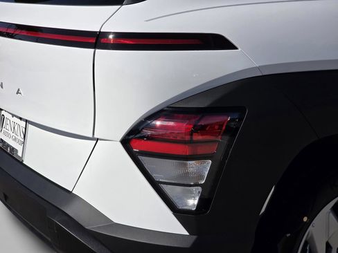 New 2026 Hyundai Kona SE FWD image 7