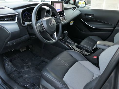 Used 2025 Toyota Corolla XSE image 12