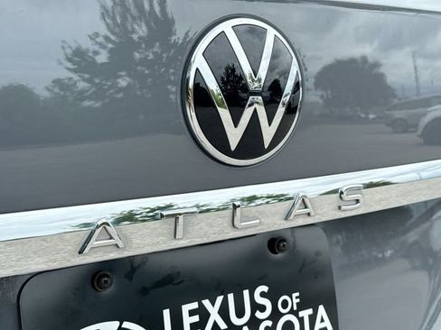 Used 2021 Volkswagen Atlas Cross Sport SE w/ V6 Towing Package FWD image 11