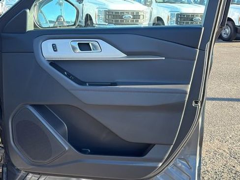 New 2026 Ford Explorer Active w/ Active Comfort Package image 10