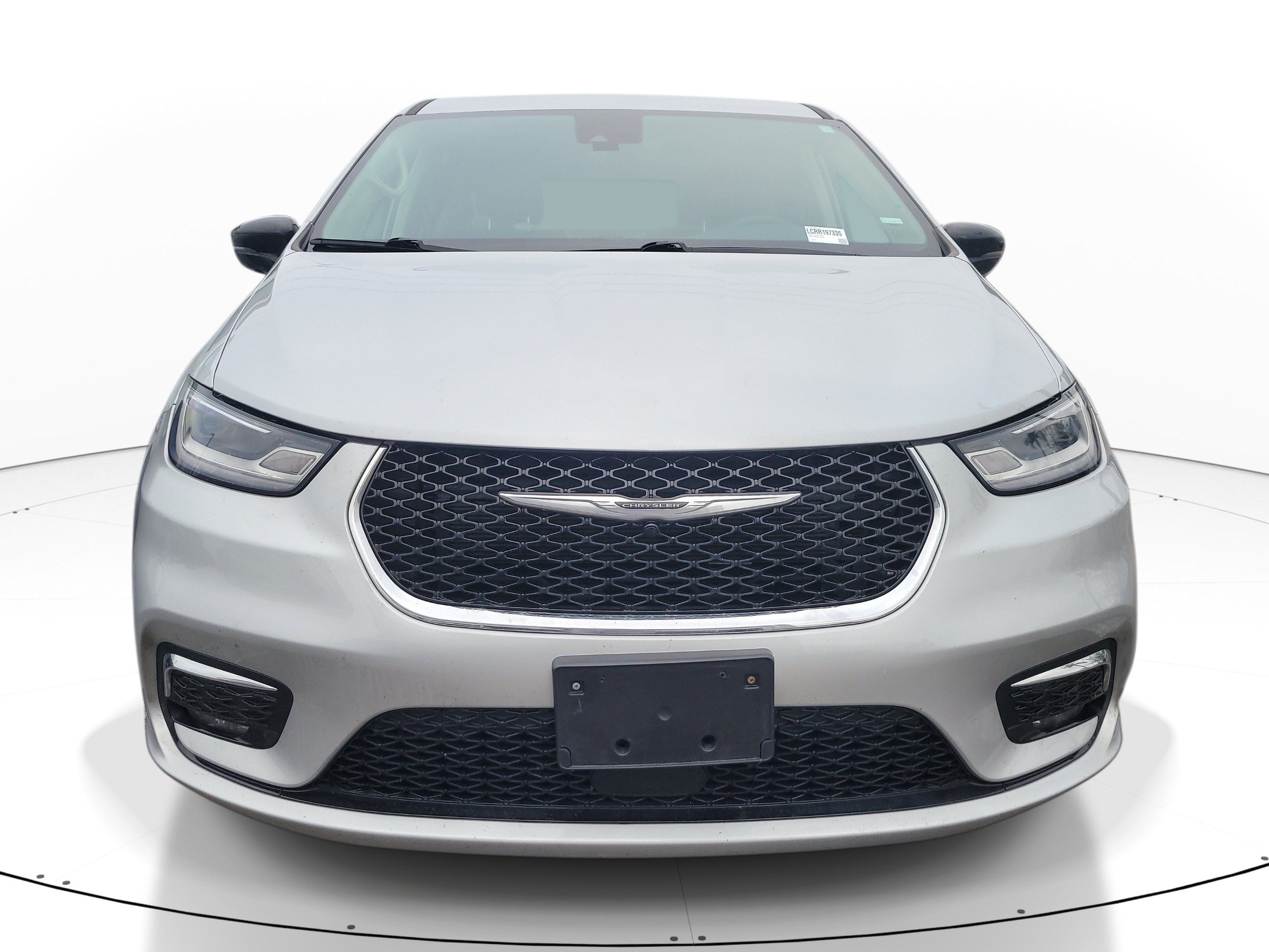 Used 2024 Chrysler Pacifica Touring-L FWD image 2