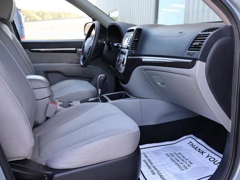 Used 2009 Hyundai Santa Fe GLS image 25