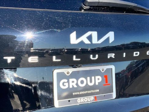 Certified 2024 Kia Telluride SX image 9