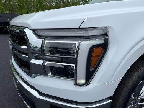 New 2025 Ford F150 Lariat w/ Equipment Group 501A Mid image 10