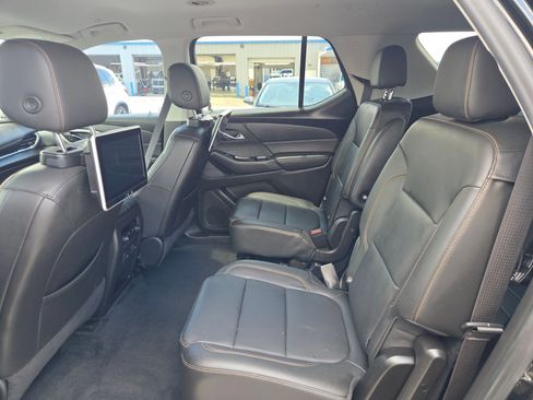 Certified 2021 Chevrolet Traverse LT w/ LT Premium Package FWD image 13