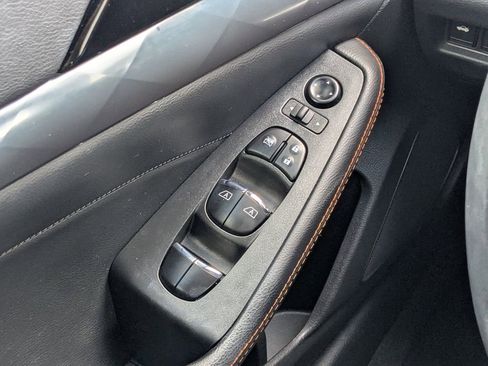 Used 2023 Nissan Maxima SR w/ Sport Mat Group image 19