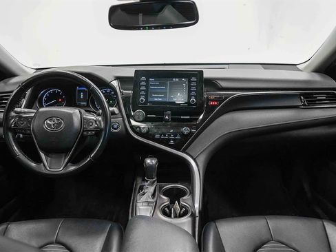 Used 2023 Toyota Camry SE w/ Convenience Package image 12