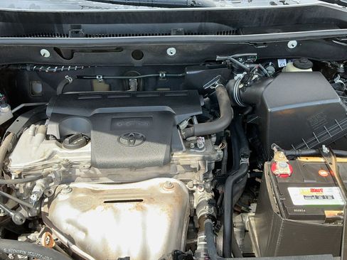 Used 2017 Toyota RAV4 LE FWD image 24