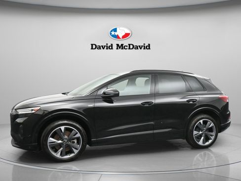 Used 2023 Audi Q4 e-tron Prestige w/ Black Optic Package image 5