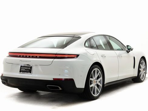 Used 2024 Porsche Panamera 4 image 33