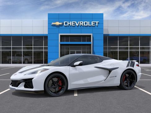 New 2027 Chevrolet Corvette Grand Sport RWD image 2