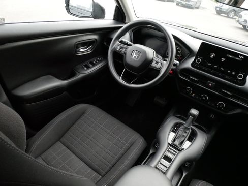 Certified 2023 Honda HR-V LX image 9