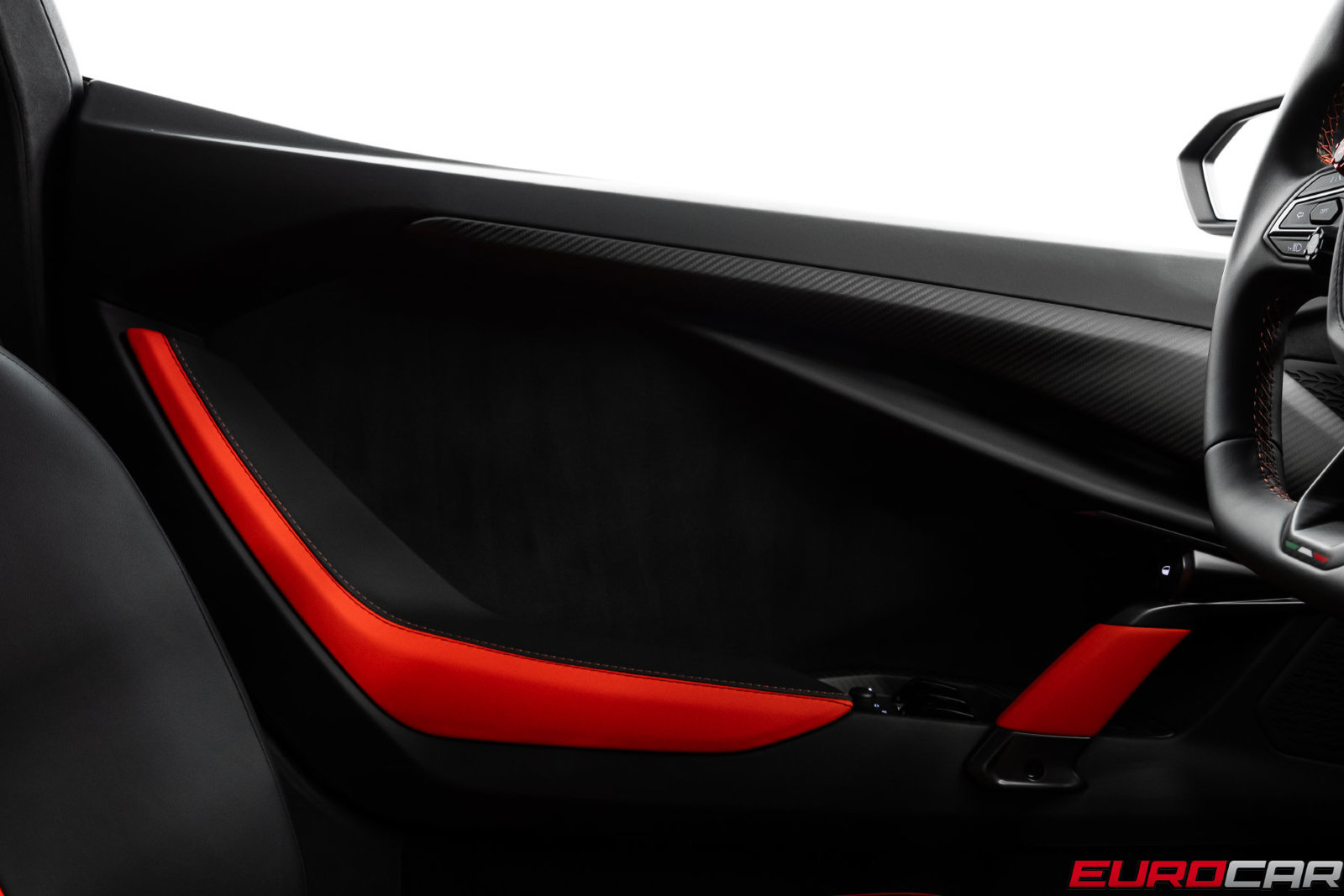 Used 2025 Lamborghini Revuelto AWD/4WD image 32